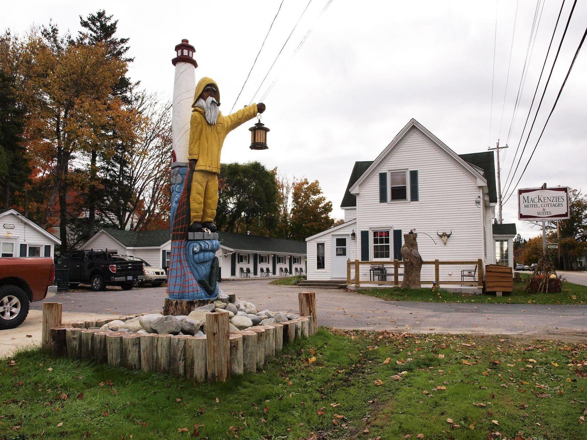 Mackenzie Motel & Cottages Shelburne Exterior photo