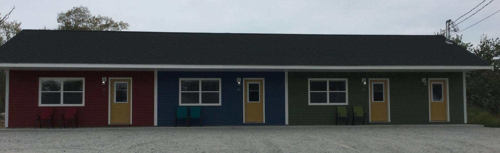 Mackenzie Motel & Cottages Shelburne Exterior photo